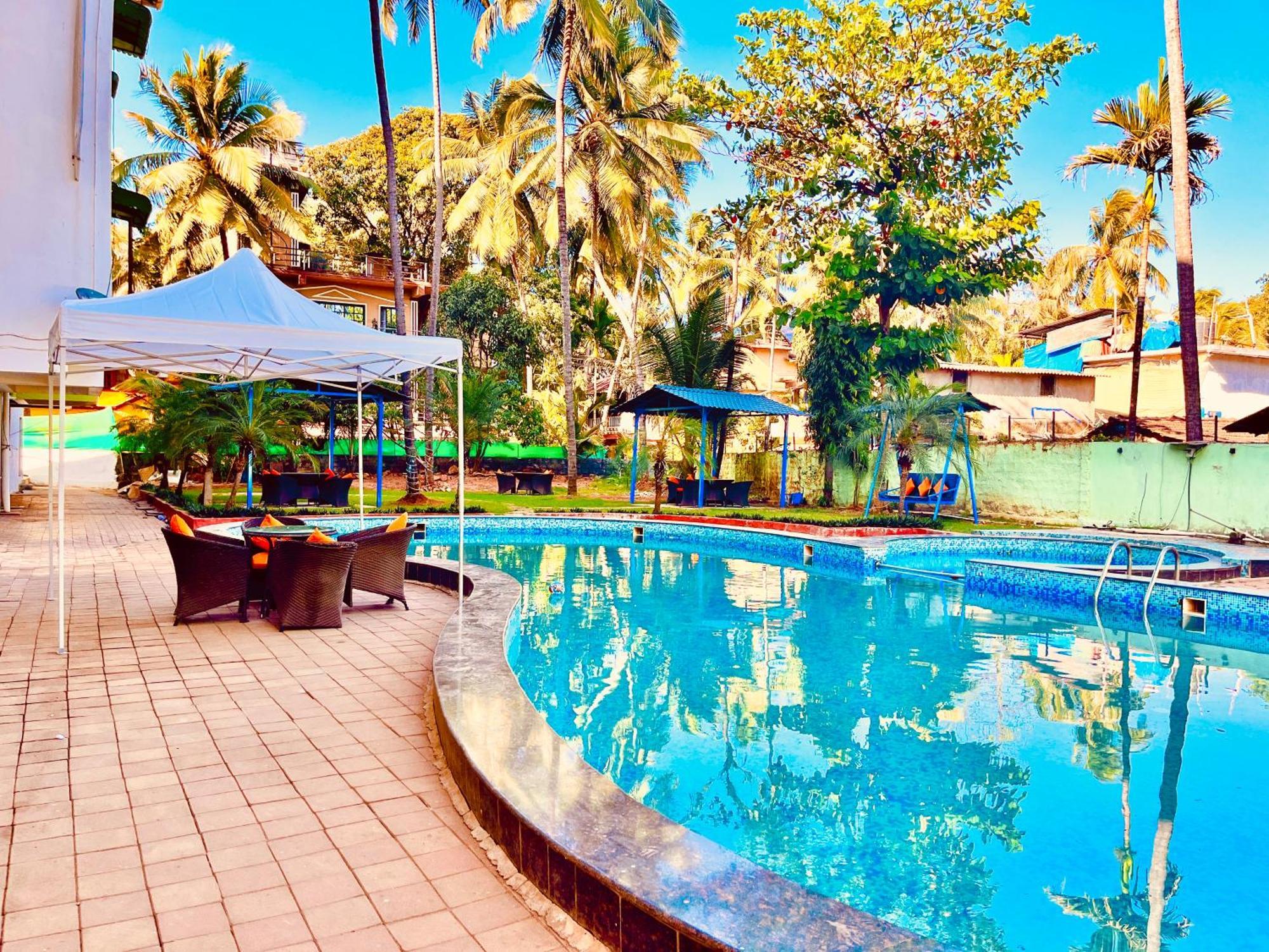 Summer Beach Resort, Goa - #Near Baga Beach #Swimming Pool #Garden #Bar #Lift #Premium Rooms #Property Of The Year #70565-84665 Calangute Exterior foto