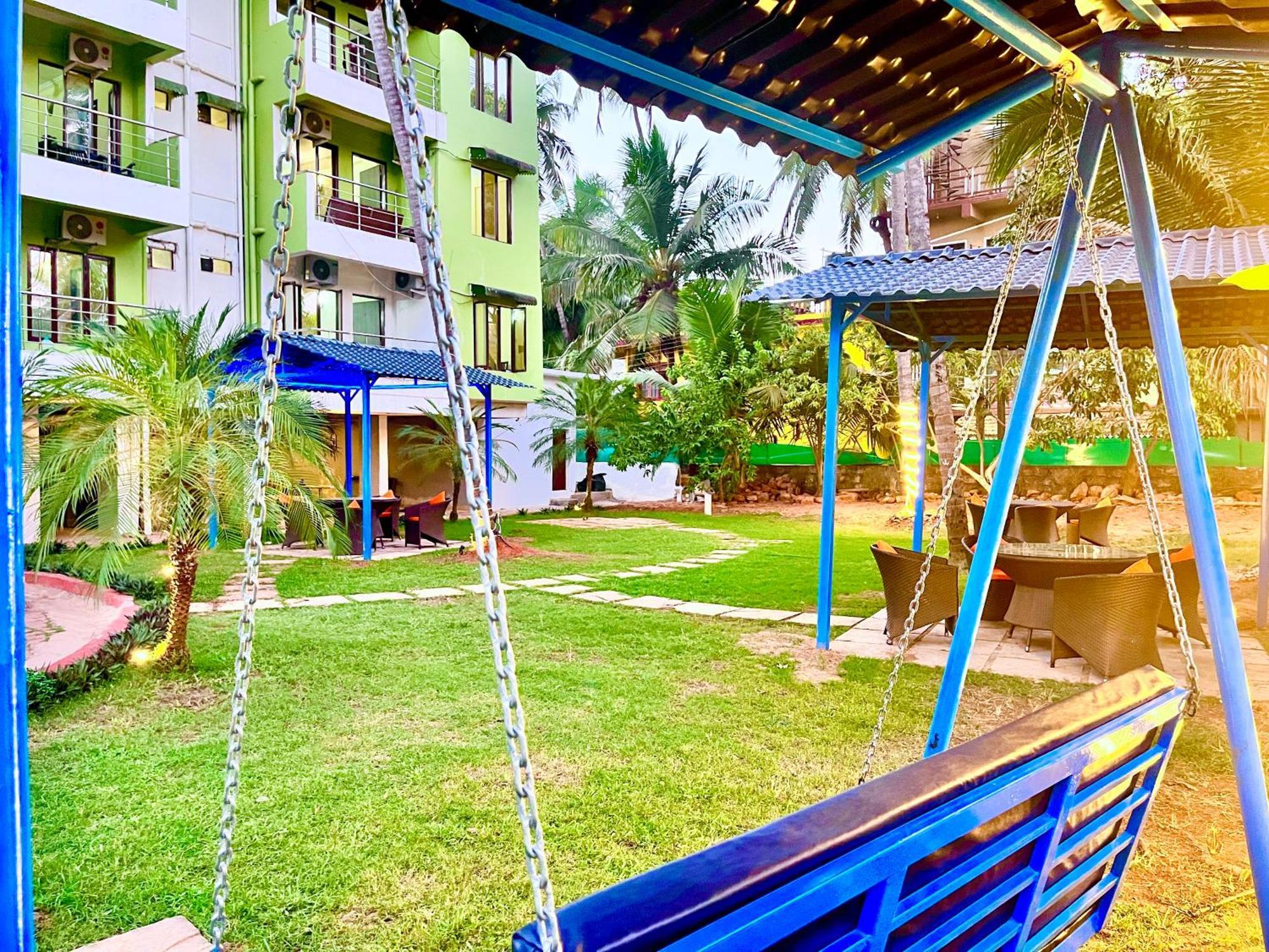 Summer Beach Resort, Goa - #Near Baga Beach #Swimming Pool #Garden #Bar #Lift #Premium Rooms #Property Of The Year #70565-84665 Calangute Exterior foto