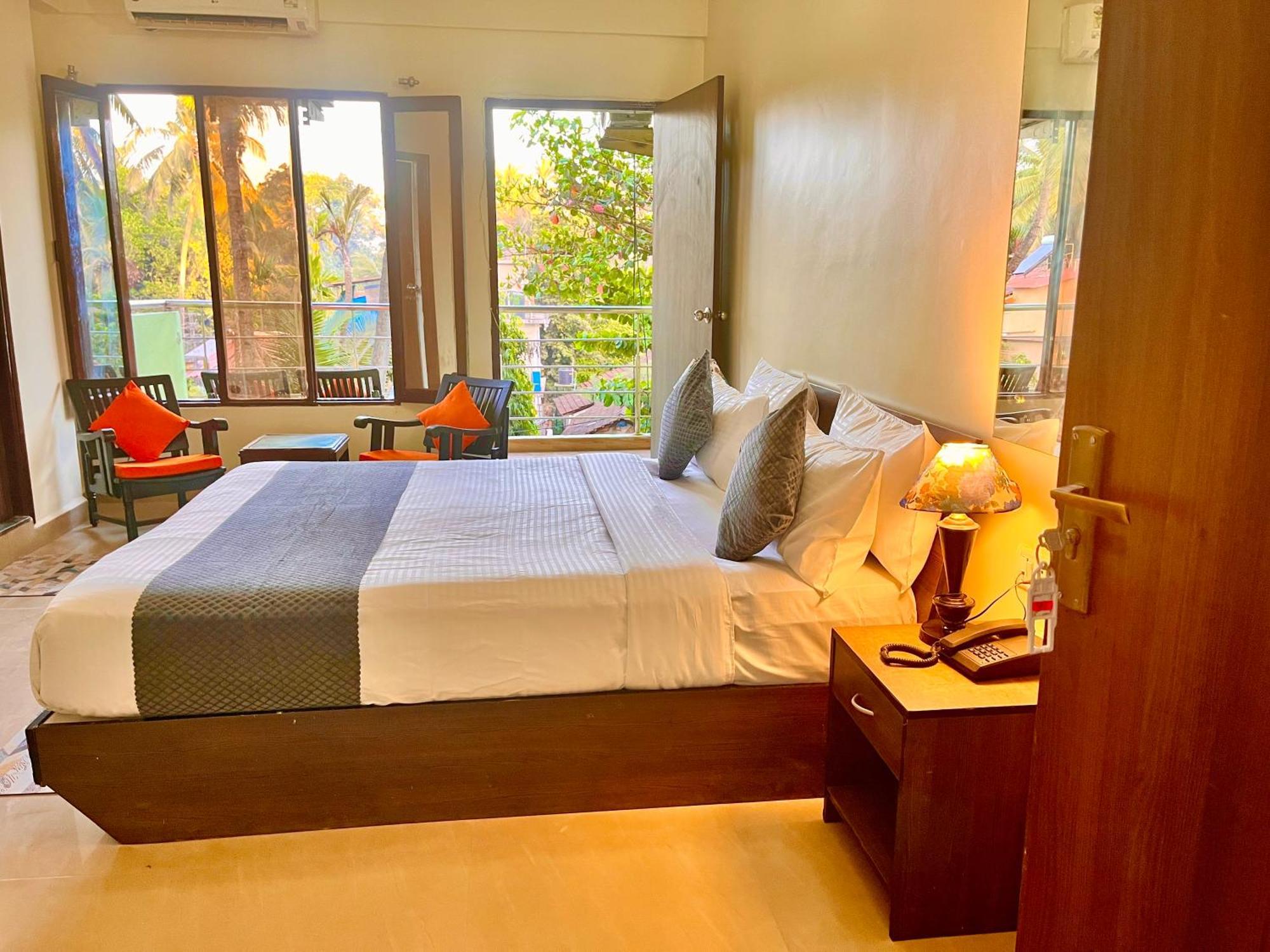 Summer Beach Resort, Goa - #Near Baga Beach #Swimming Pool #Garden #Bar #Lift #Premium Rooms #Property Of The Year #70565-84665 Calangute Exterior foto