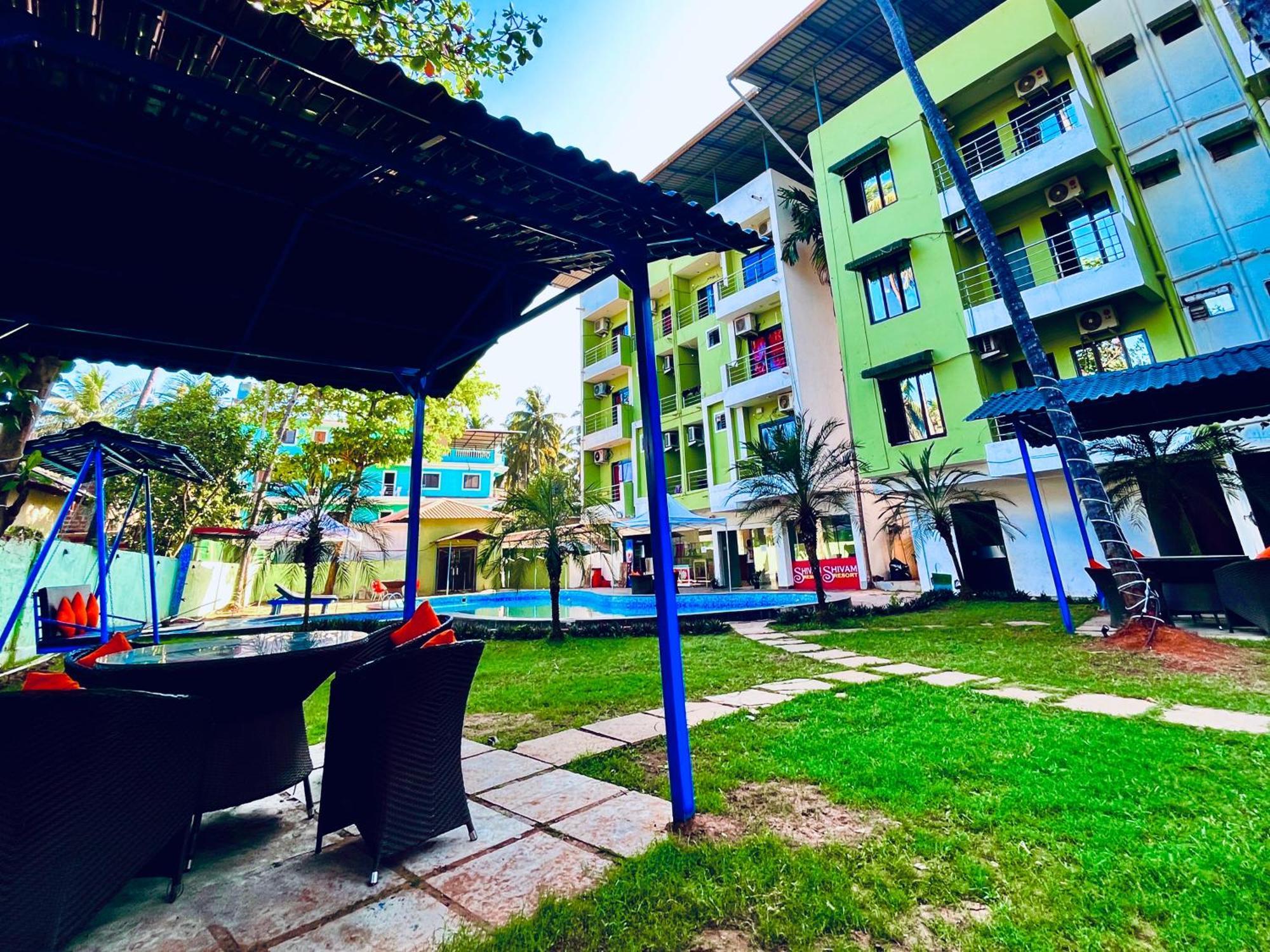 Summer Beach Resort, Goa - #Near Baga Beach #Swimming Pool #Garden #Bar #Lift #Premium Rooms #Property Of The Year #70565-84665 Calangute Exterior foto