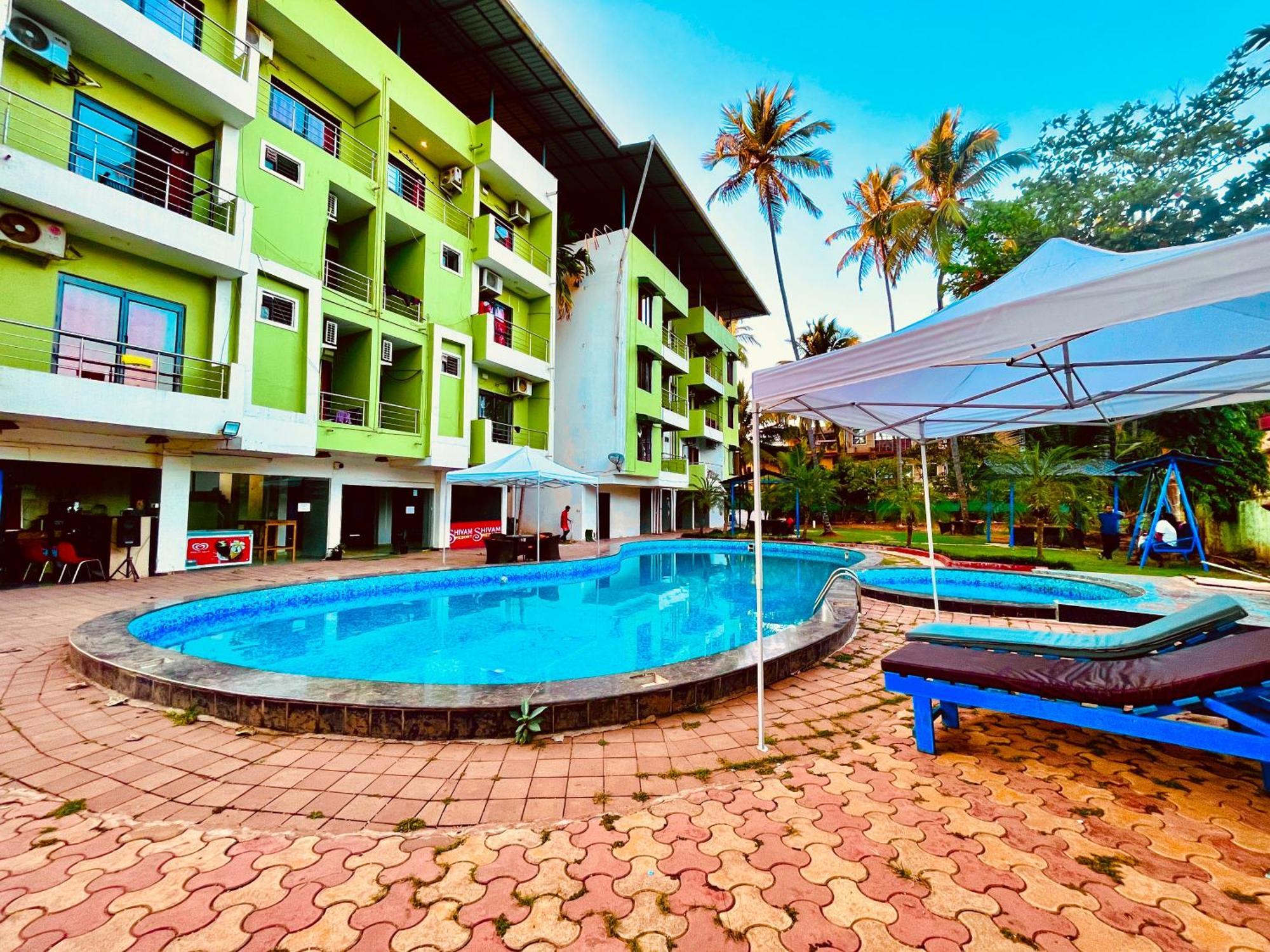 Summer Beach Resort, Goa - #Near Baga Beach #Swimming Pool #Garden #Bar #Lift #Premium Rooms #Property Of The Year #70565-84665 Calangute Exterior foto