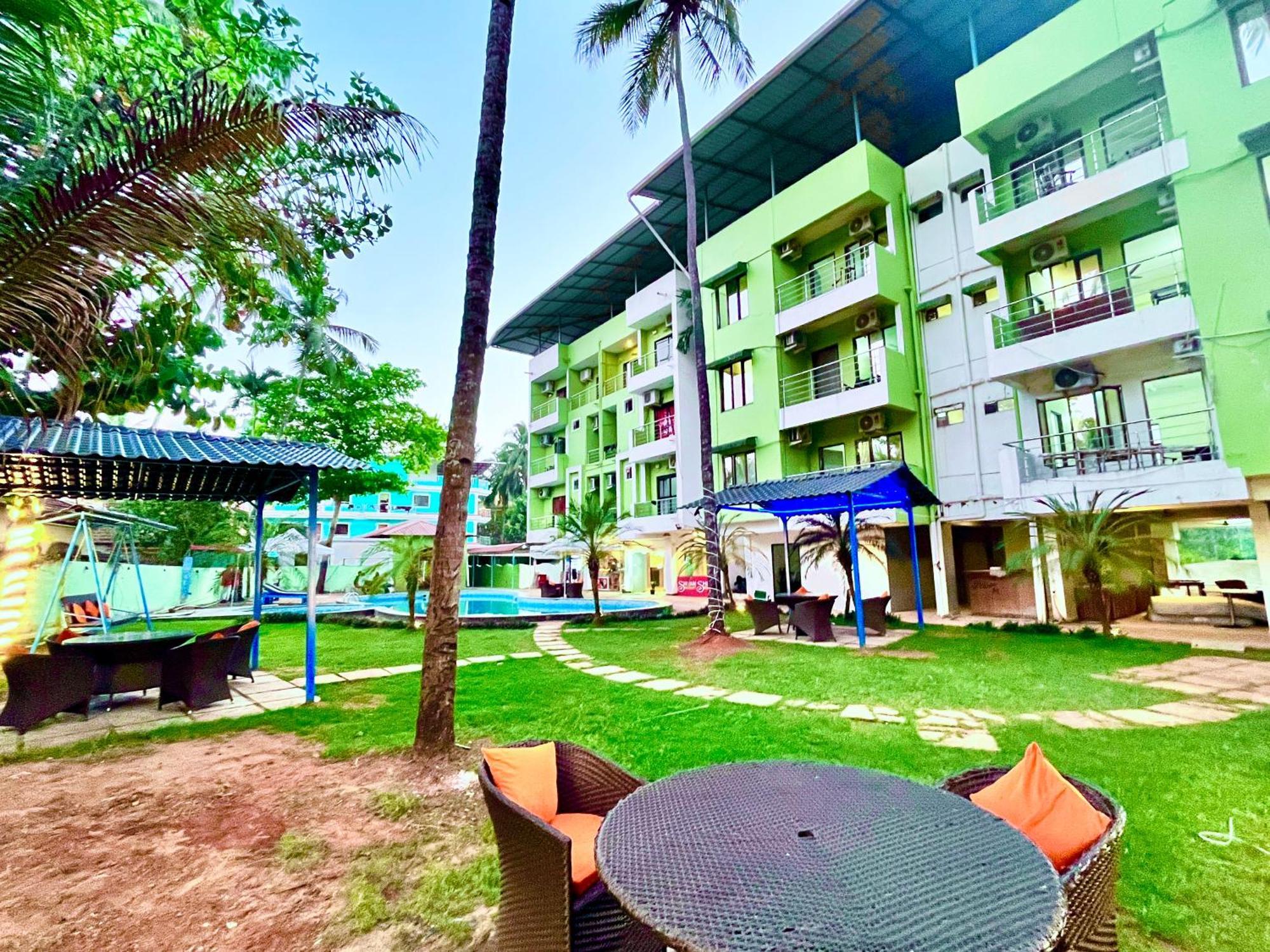 Summer Beach Resort, Goa - #Near Baga Beach #Swimming Pool #Garden #Bar #Lift #Premium Rooms #Property Of The Year #70565-84665 Calangute Exterior foto