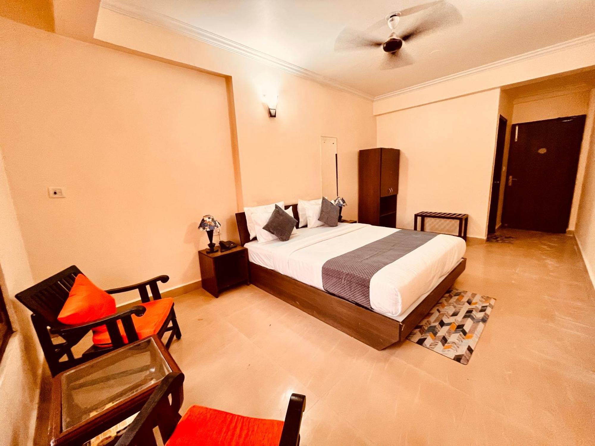 Summer Beach Resort, Goa - #Near Baga Beach #Swimming Pool #Garden #Bar #Lift #Premium Rooms #Property Of The Year #70565-84665 Calangute Exterior foto