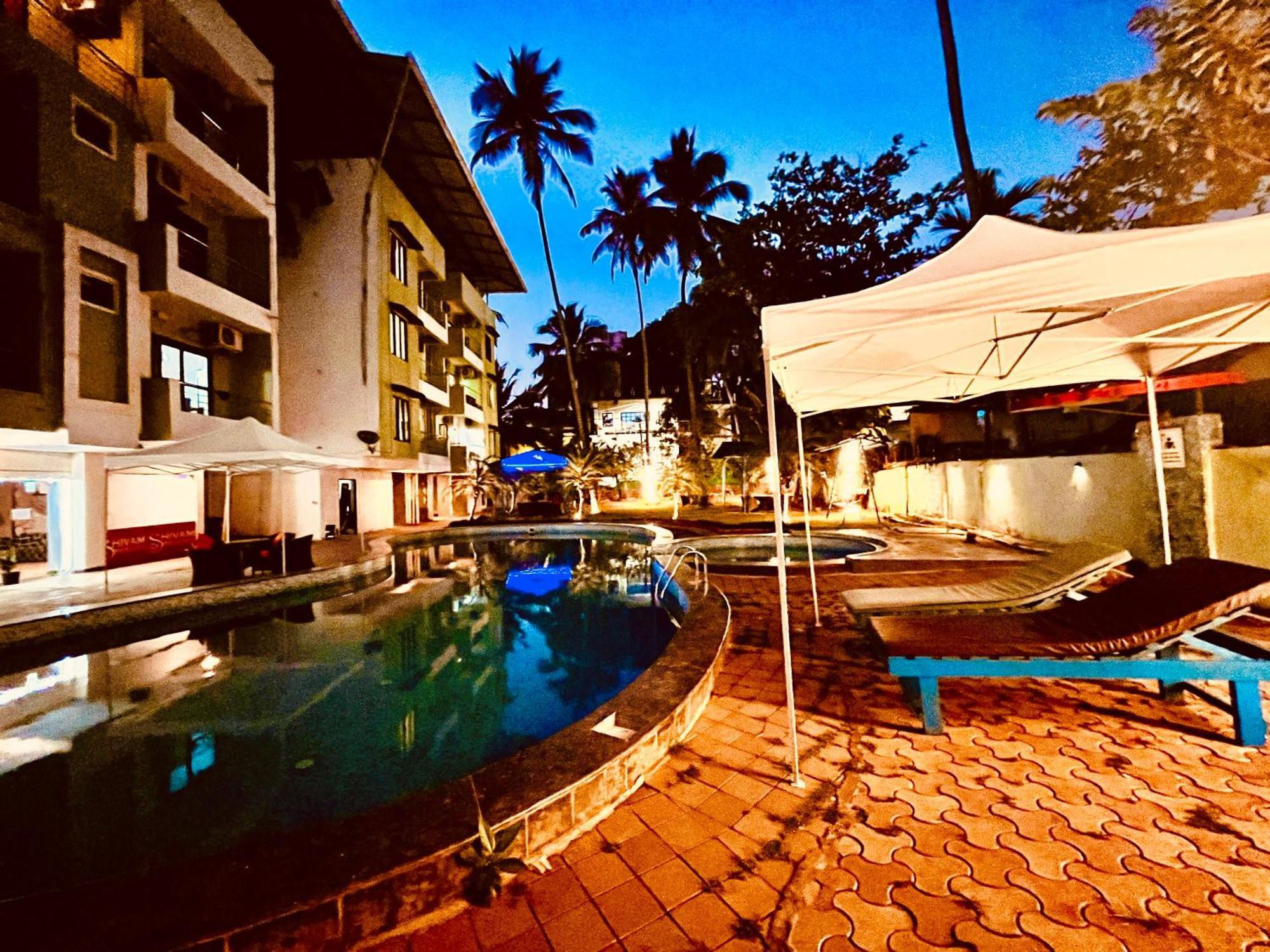 Summer Beach Resort, Goa - #Near Baga Beach #Swimming Pool #Garden #Bar #Lift #Premium Rooms #Property Of The Year #70565-84665 Calangute Exterior foto