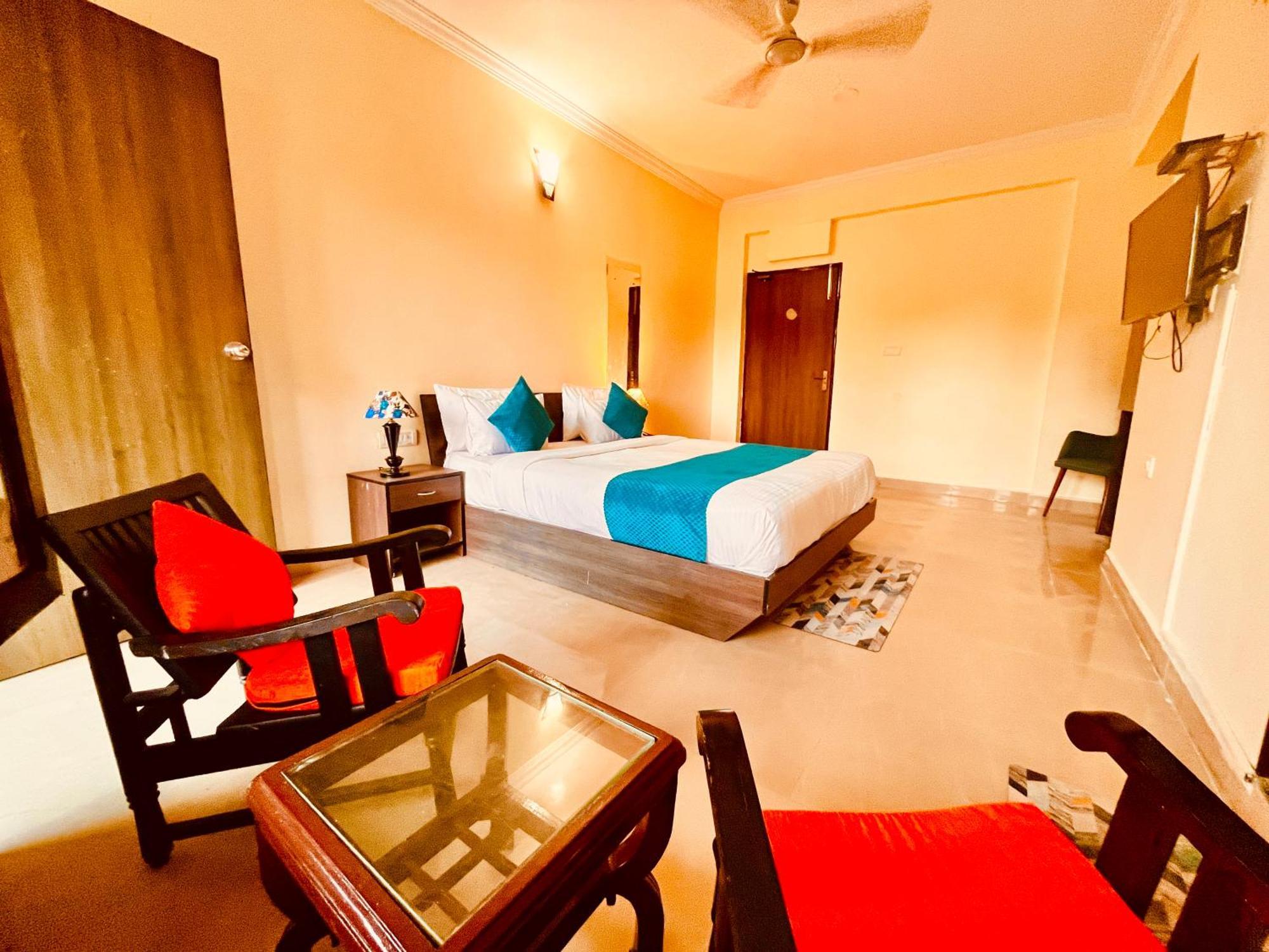 Summer Beach Resort, Goa - #Near Baga Beach #Swimming Pool #Garden #Bar #Lift #Premium Rooms #Property Of The Year #70565-84665 Calangute Exterior foto