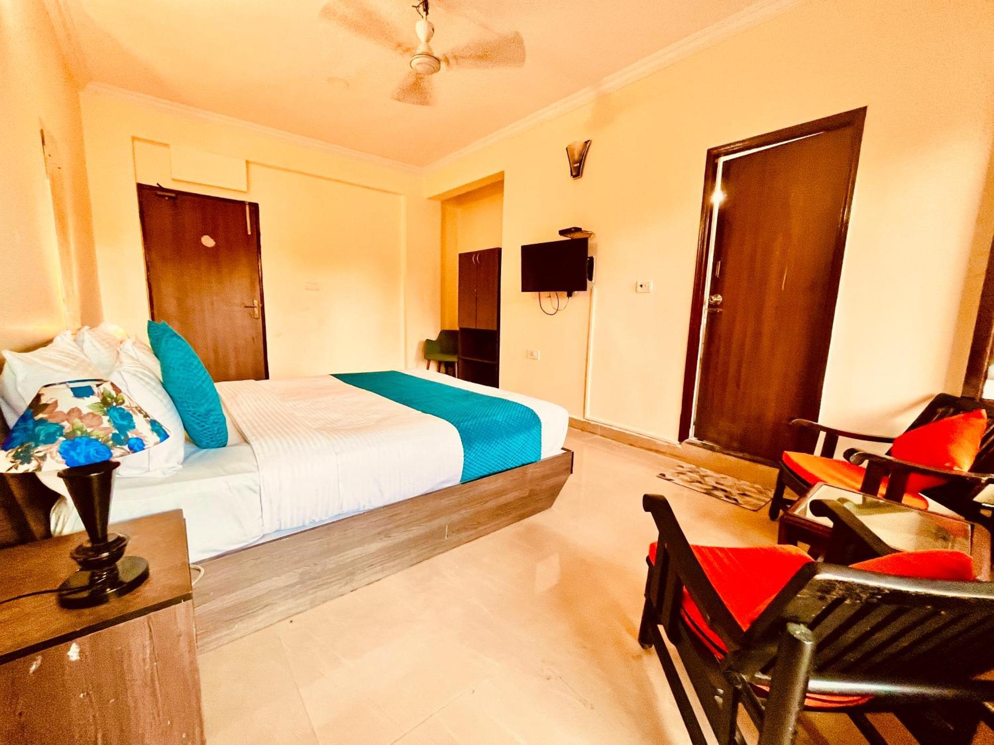 Summer Beach Resort, Goa - #Near Baga Beach #Swimming Pool #Garden #Bar #Lift #Premium Rooms #Property Of The Year #70565-84665 Calangute Exterior foto